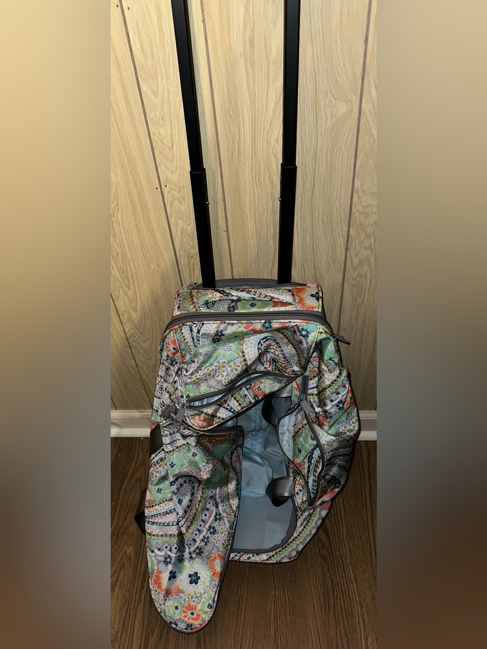 Vera Bradley Multicolor Paisley Rolling Travel Bag
